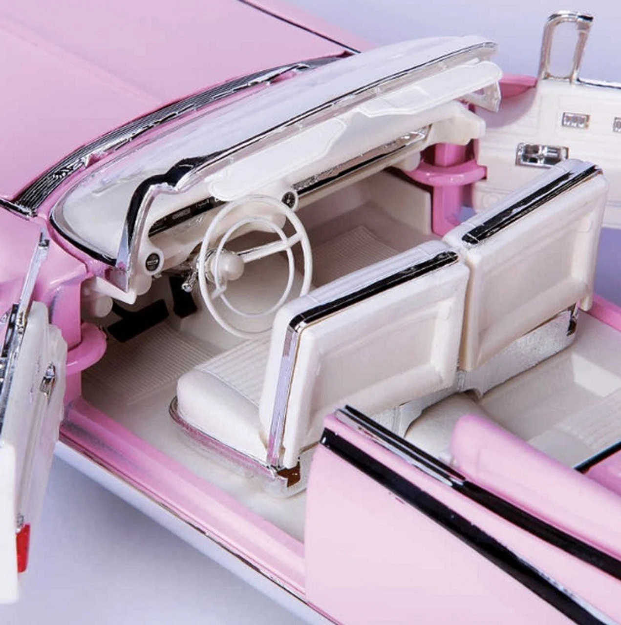 Maisto 1/18 Cadillac Eldorado Diecast Model 4 Maisto 1/18 Cadillac Eldorado Diecast Model - Image 4