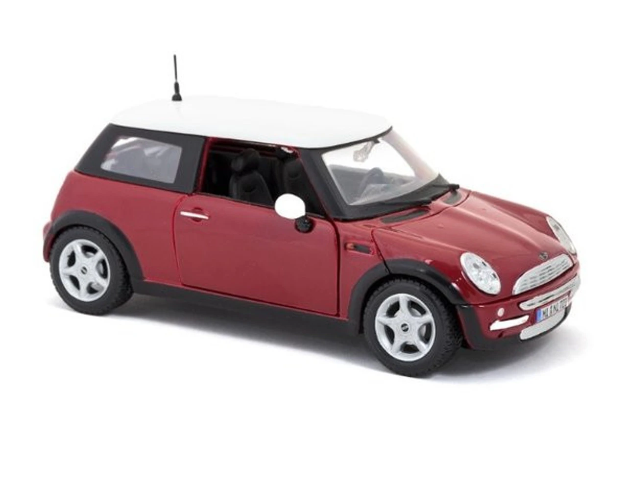 Maisto 1/24 Mini Cooper Diecast Model 1 Maisto 1/24 Mini Cooper Diecast Model