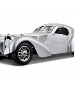Burago 1/24 Bugatti Atlantic Diecast Model