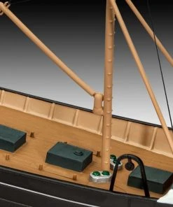 Revell 1/142 North Sea Trawler 10 Revell 1/142 North Sea Trawler -Games Workshop shop 295606 64317.1676905142
