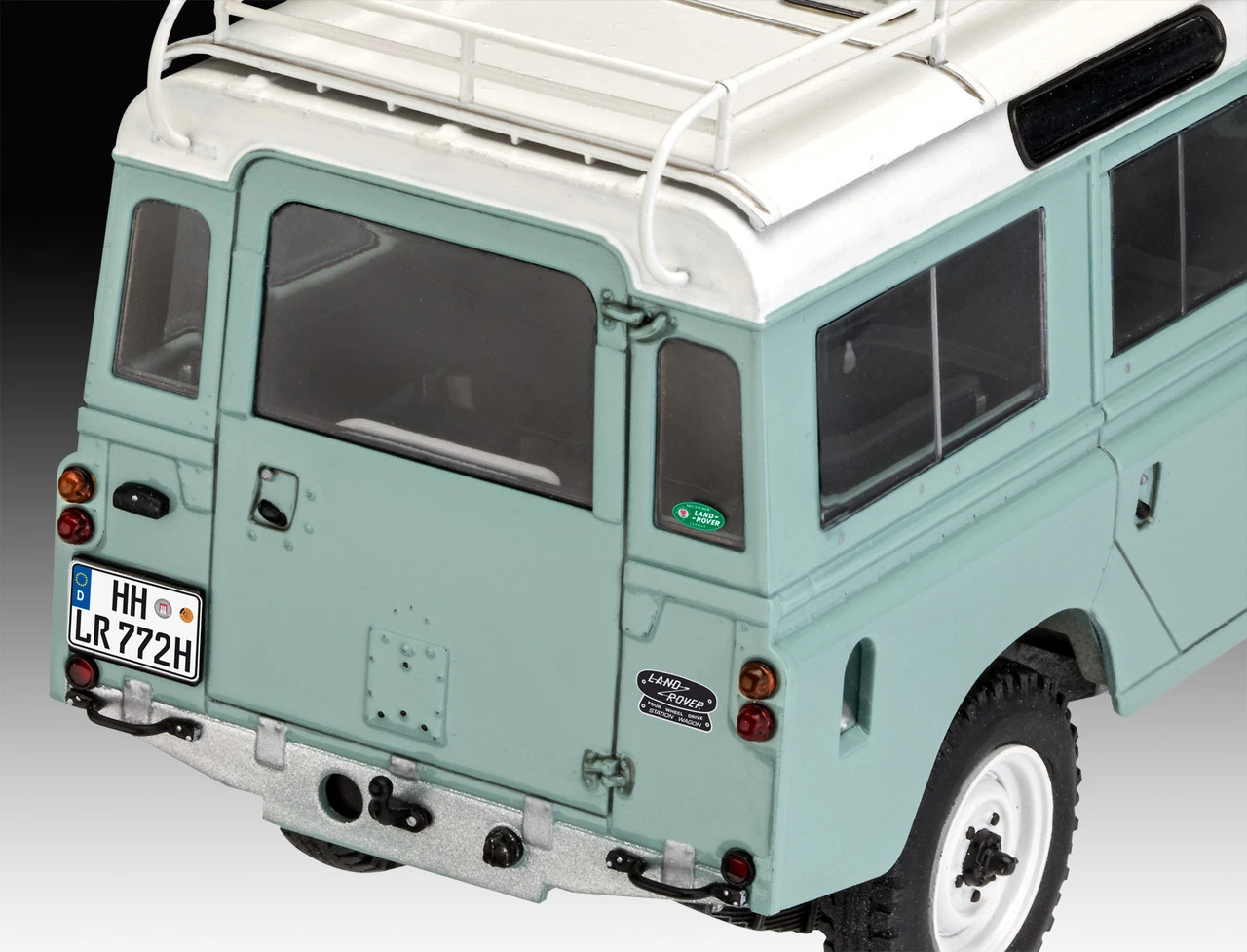 Revell 1/24 Land Rover Series III Starter Set 6 Revell 1/24 Land Rover Series III Starter Set - Image 6