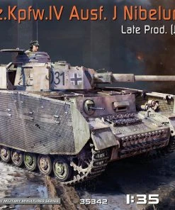 MiniArt 1/35 Pz.Kpfw.IV Ausf.J Late Production With Interior Model Kit