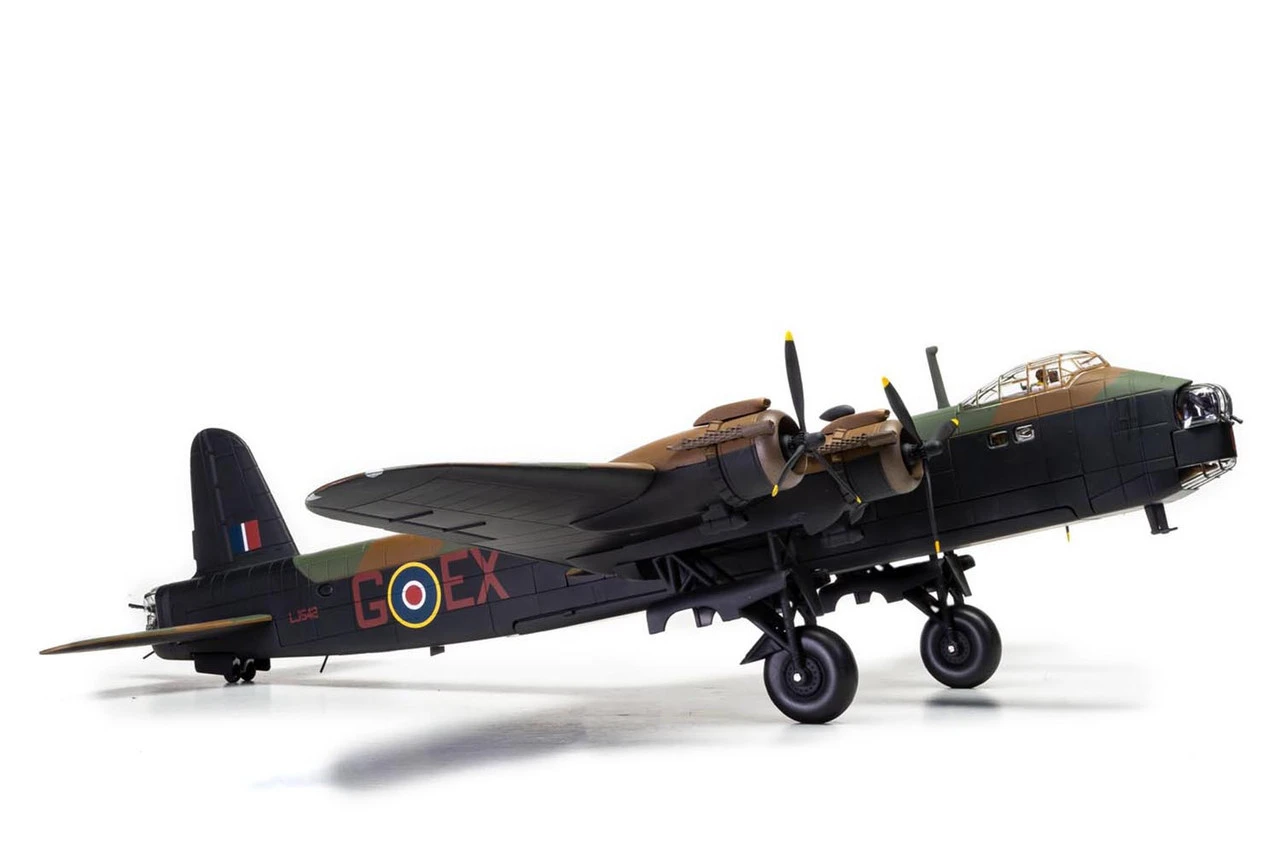 Corgi 1/72 Short Stirling MK. III LJ542 Diecast Model 8 Corgi 1/72 Short Stirling MK. III LJ542 Diecast Model - Image 8