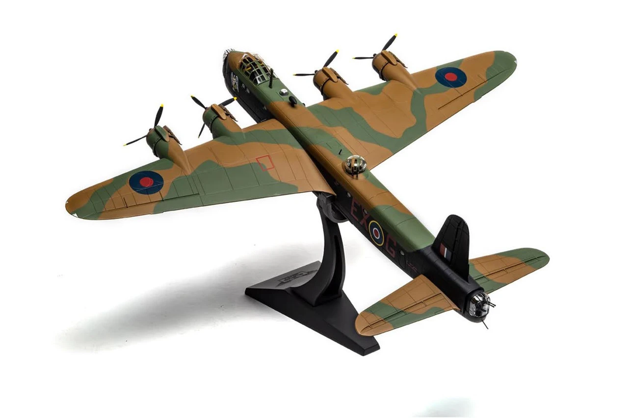 Corgi 1/72 Short Stirling MK. III LJ542 Diecast Model 5 Corgi 1/72 Short Stirling MK. III LJ542 Diecast Model - Image 5