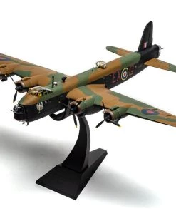 Alternative view of Corgi 1/72 Short Stirling MK. III LJ542 Diecast Model