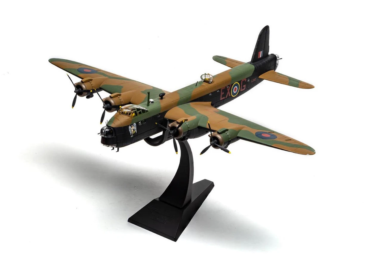 Corgi 1/72 Short Stirling MK. III LJ542 Diecast Model 2 Corgi 1/72 Short Stirling MK. III LJ542 Diecast Model - Image 2