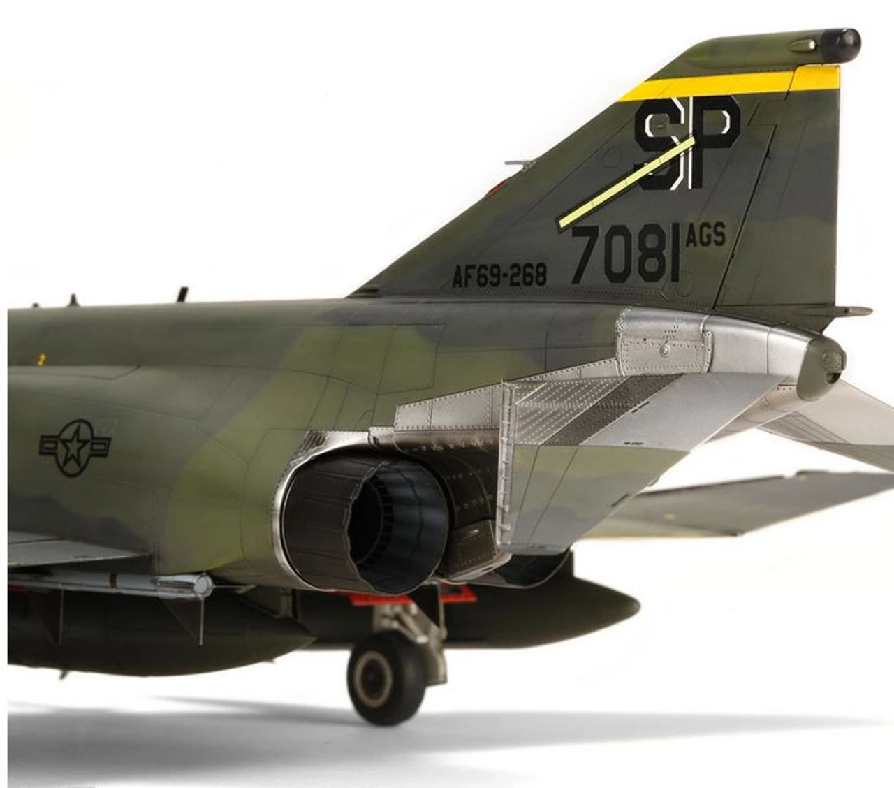 Zoukei Mura 1/48 F-4G Wild Weasel V Model Kit 7 Zoukei Mura 1/48 F-4G Wild Weasel V Model Kit - Image 7