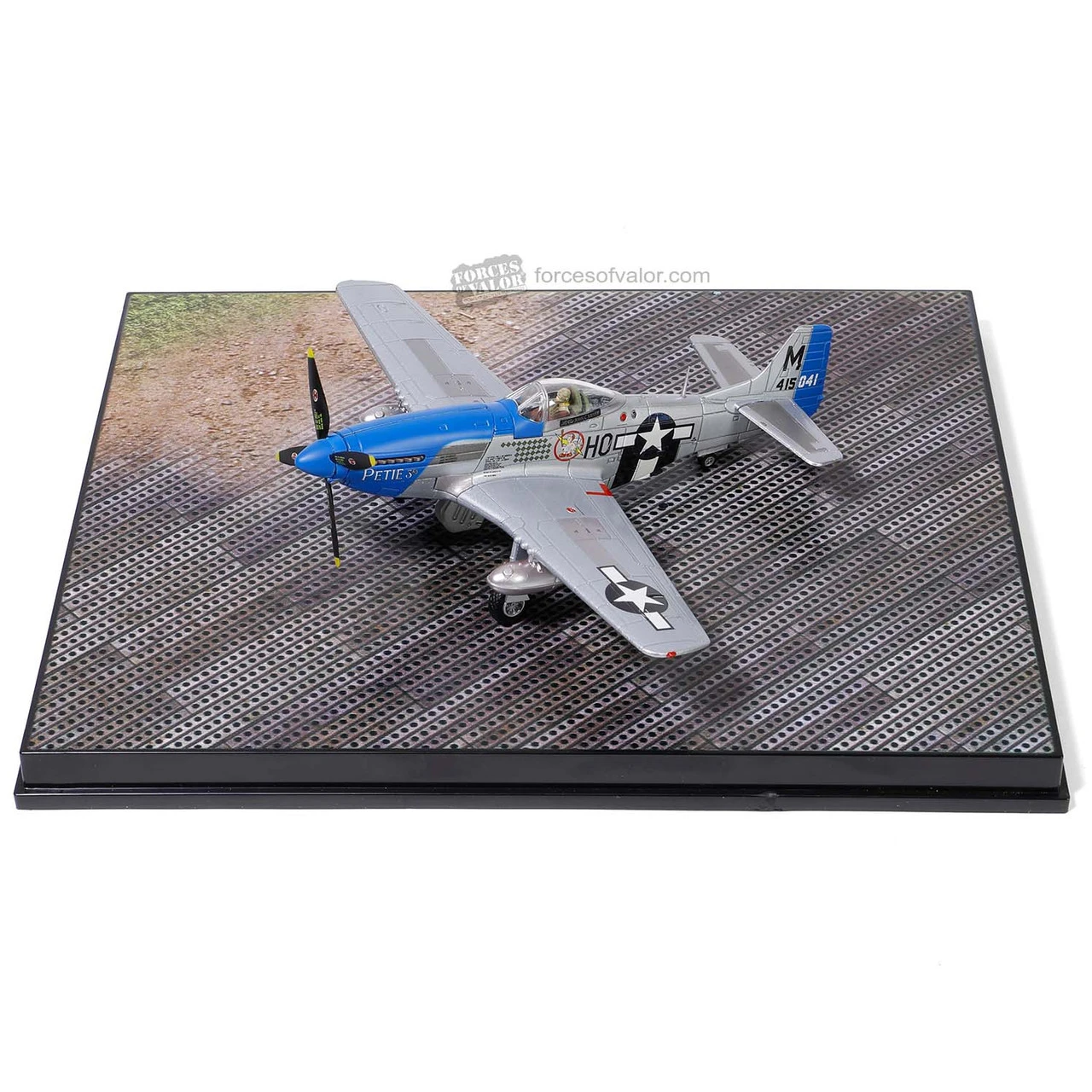 Forces Of Valor 1/72 P-51D Mustang Diecast Model 1 Forces Of Valor 1/72 P-51D Mustang Diecast Model