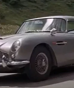 Revell 1/24 James Bond Aston Martin DB5 Goldfinger Easy Click Gift Set