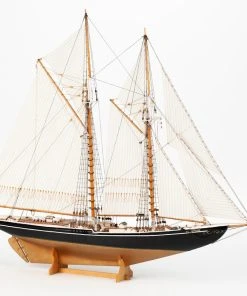 Billings Models 1/100 Bluenose II Wooden Ship Kit